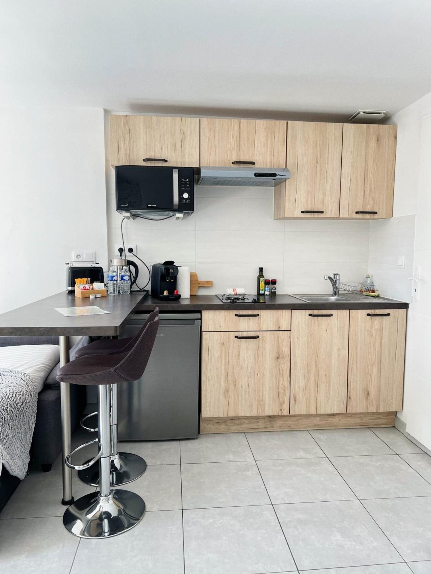 Domus Via Domitia Apartment Narbonne Bagian luar foto
