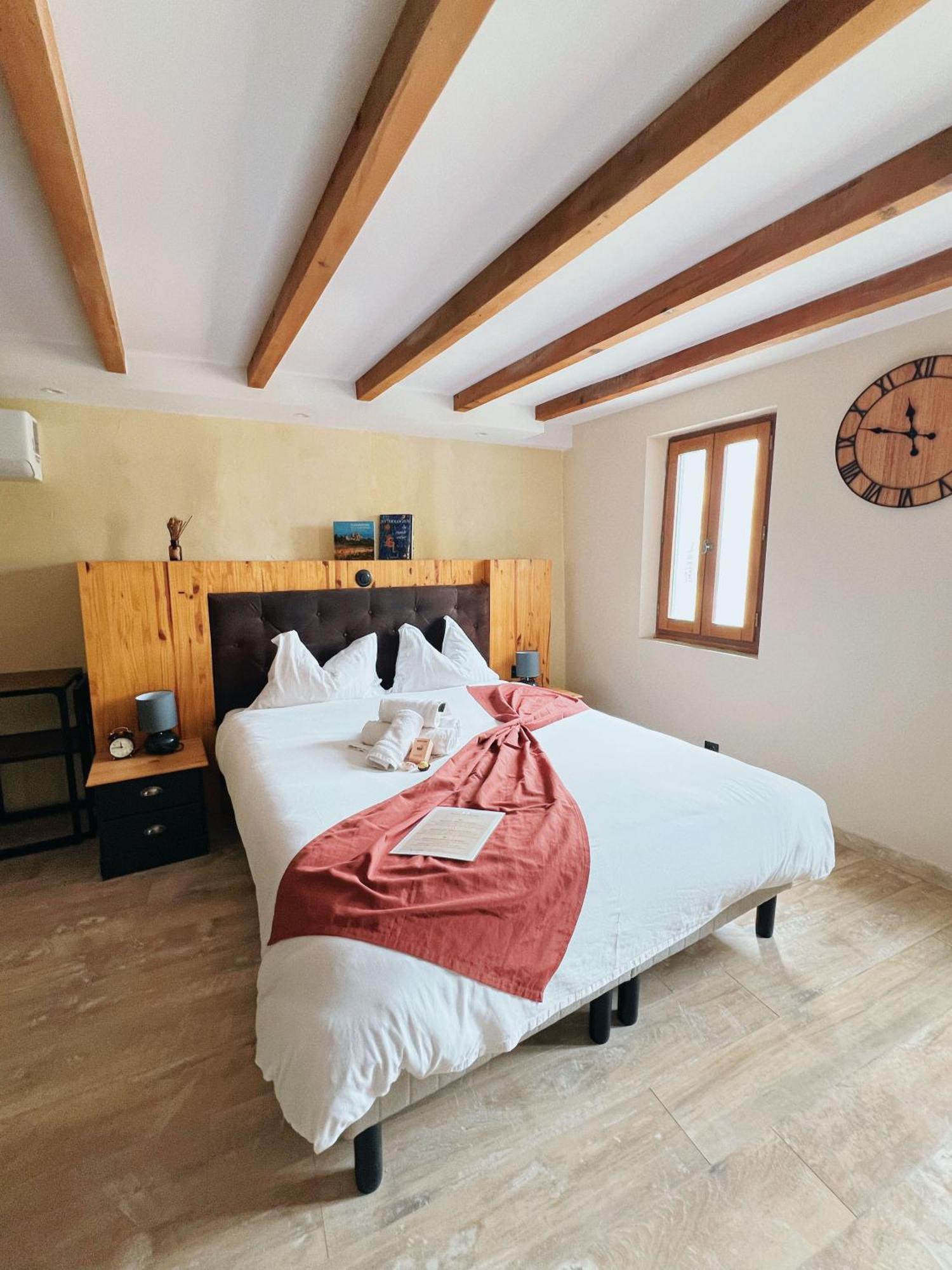 Domus Via Domitia Apartment Narbonne Bagian luar foto