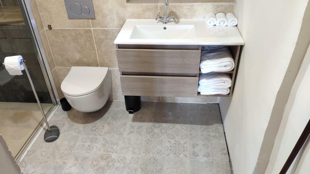 Domus Via Domitia Apartment Narbonne Bagian luar foto